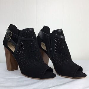 Just Fab Women's Darcia Peep Toe Chunky Heel Ankle Booties Size 9.5 EXCELLENT